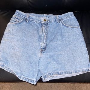 Wrangler “mom” shorts.